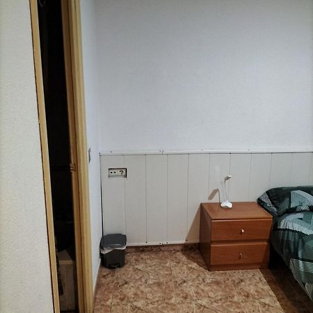 Habitacion Tranquila Y Familiar مدريد المظهر الخارجي الصورة